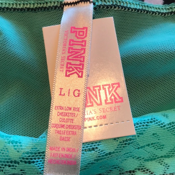 VS Pink - Picture 2 of 3